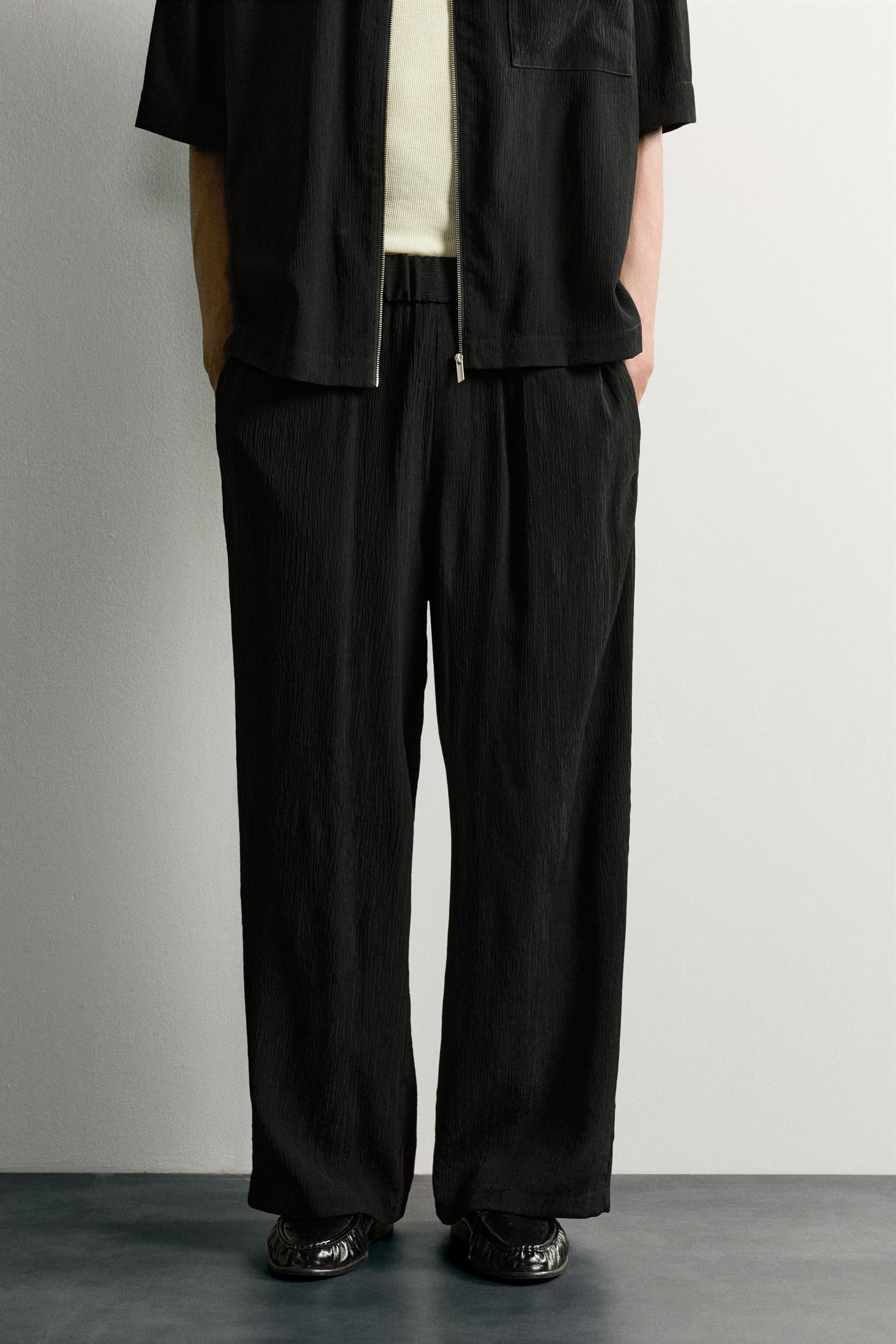 TEXTURED RELAXED FIT PANTS